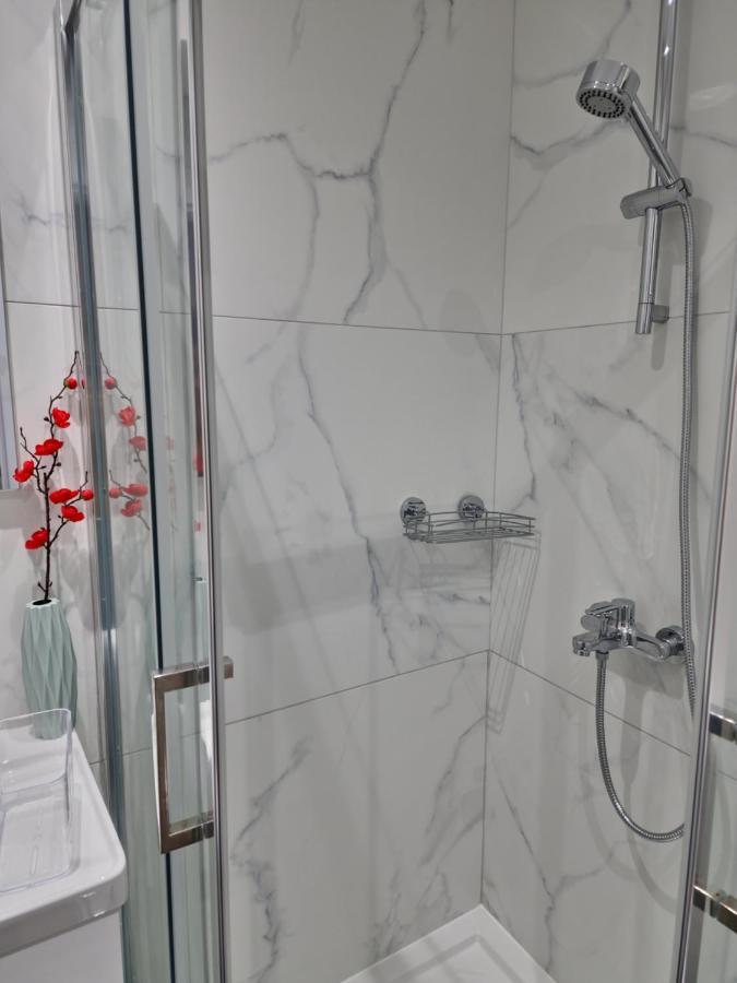 Carisa Deluxe Apartment With Jacuzzi Larnaca Exteriér fotografie